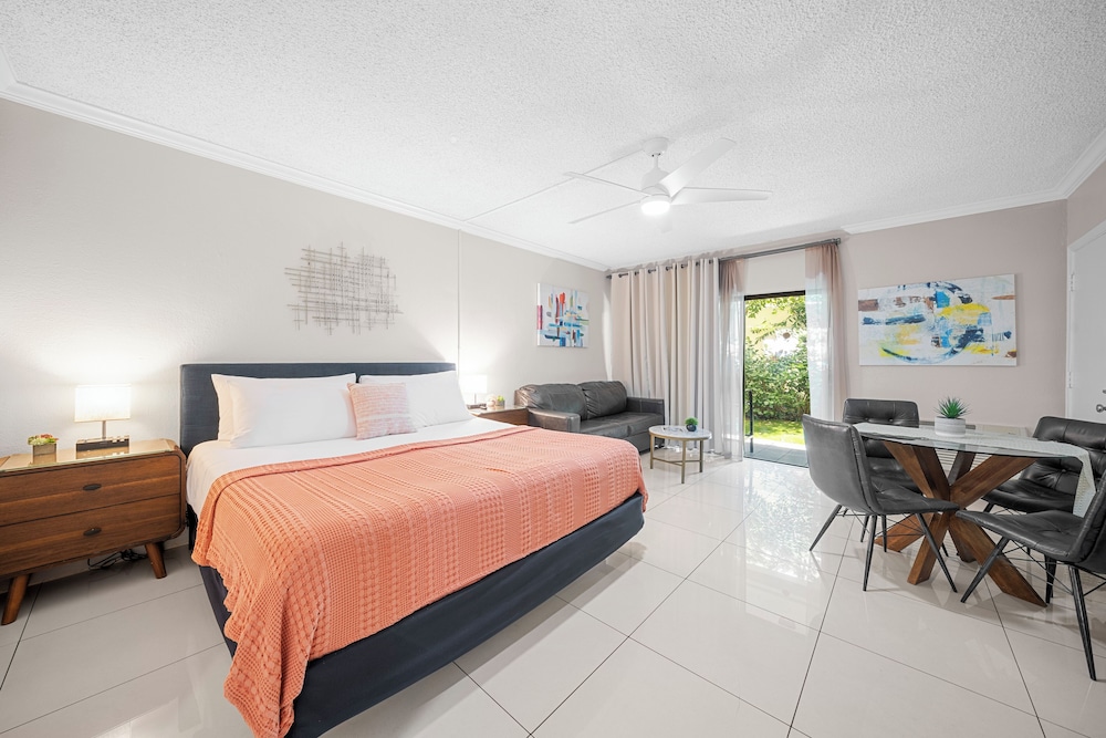 Premium, King Bed, Sofa, Patio, Kitchenette