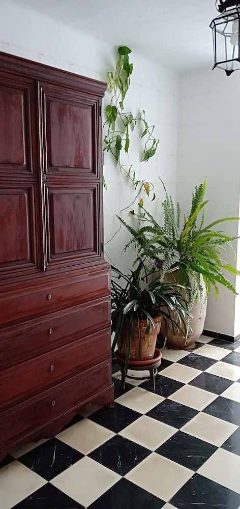 HOSTAL CAS BOMBU 12/56