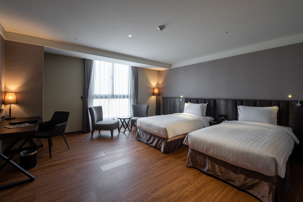 Lai Hotel 7/35