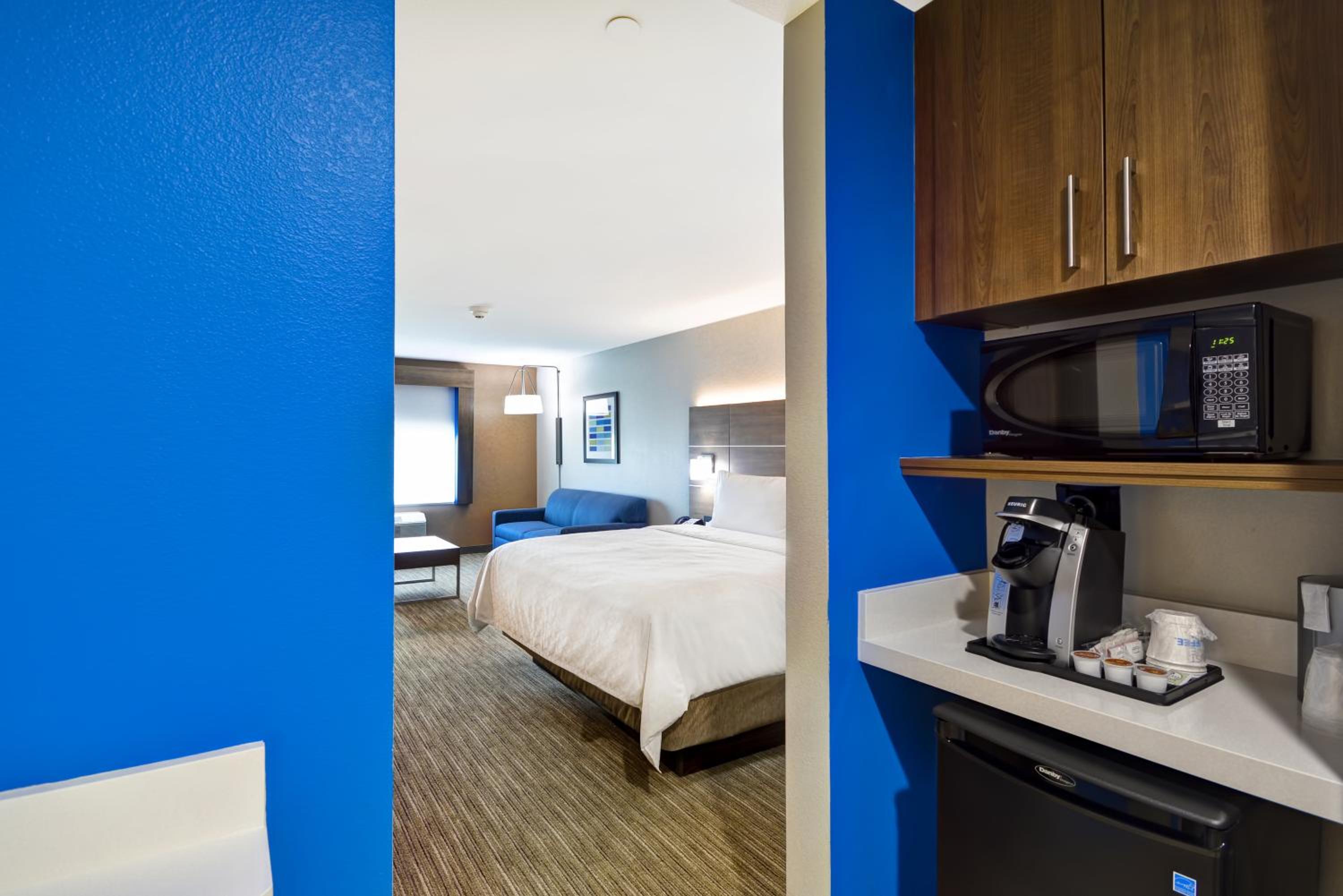 جناح بغرفة نوم واحدة لذوي الإعاقة، Holiday Inn Express & Suites Houston NASA - Boardwalk Area 6/8