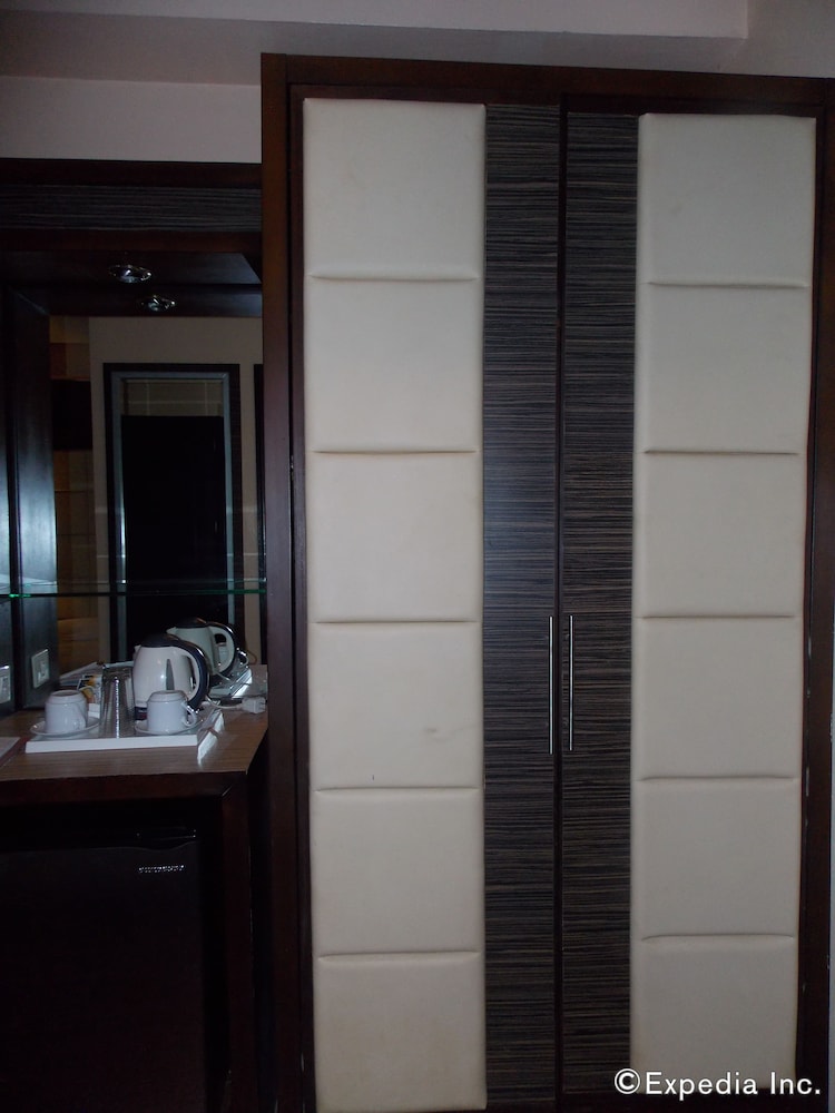 Planta Centro Bacolod Hotel Residences 14/46