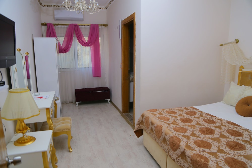 Huri & Nuri Hotel 13/45