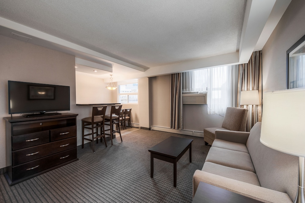 Coast Calgary Downtown Hotel and Suites by APA 39/61