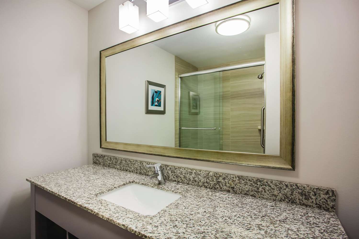 La Quinta Inn & Suites by Wyndham St. Paul-Woodbury 43/46