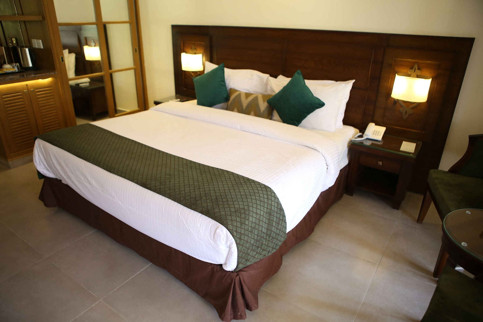 Superior, Chalet, King Bed, Garden View, Garden Area