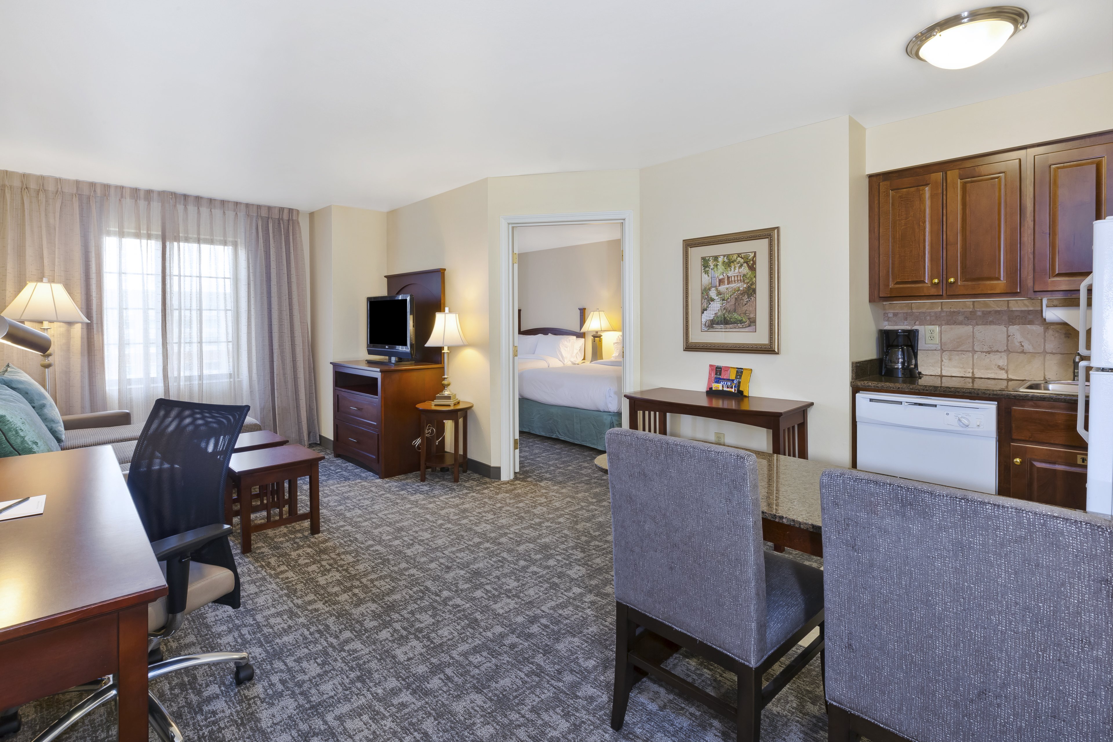 Staybridge Suites Lansing-Okemos 75/84