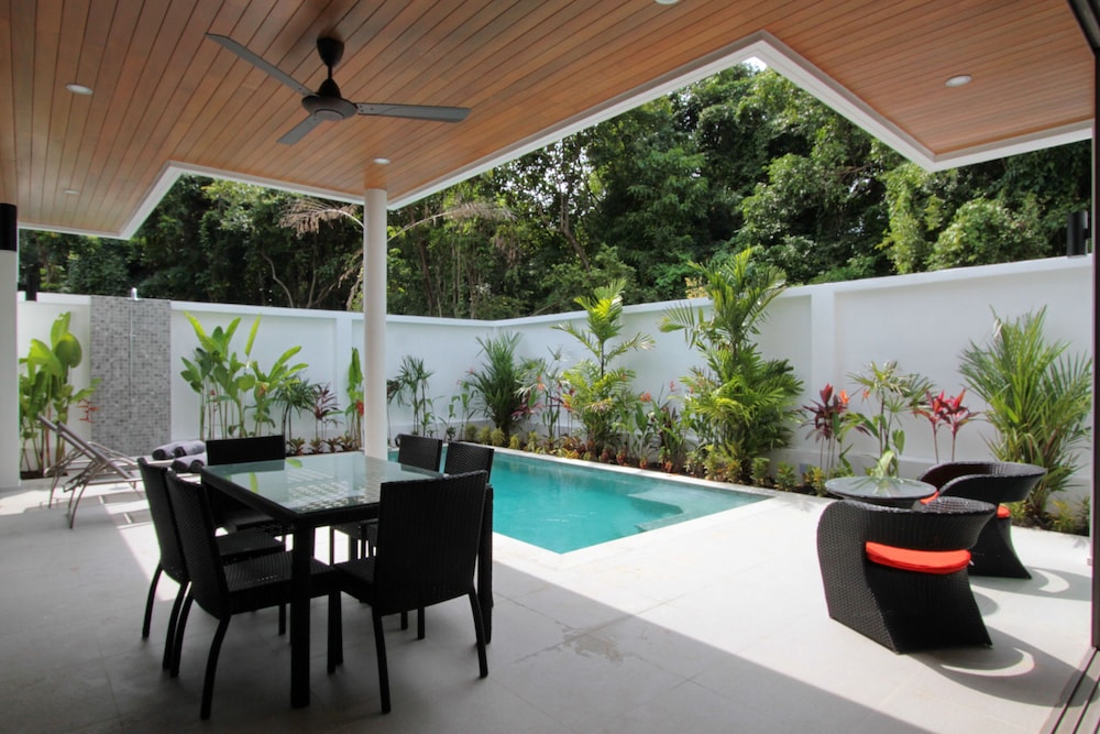 Ya Nui Beach Villas 44/53