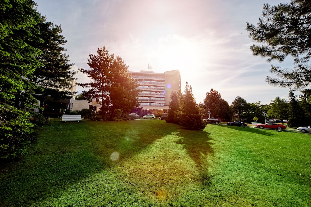 Cliff Hotel Rugen Resort Spa 65/72