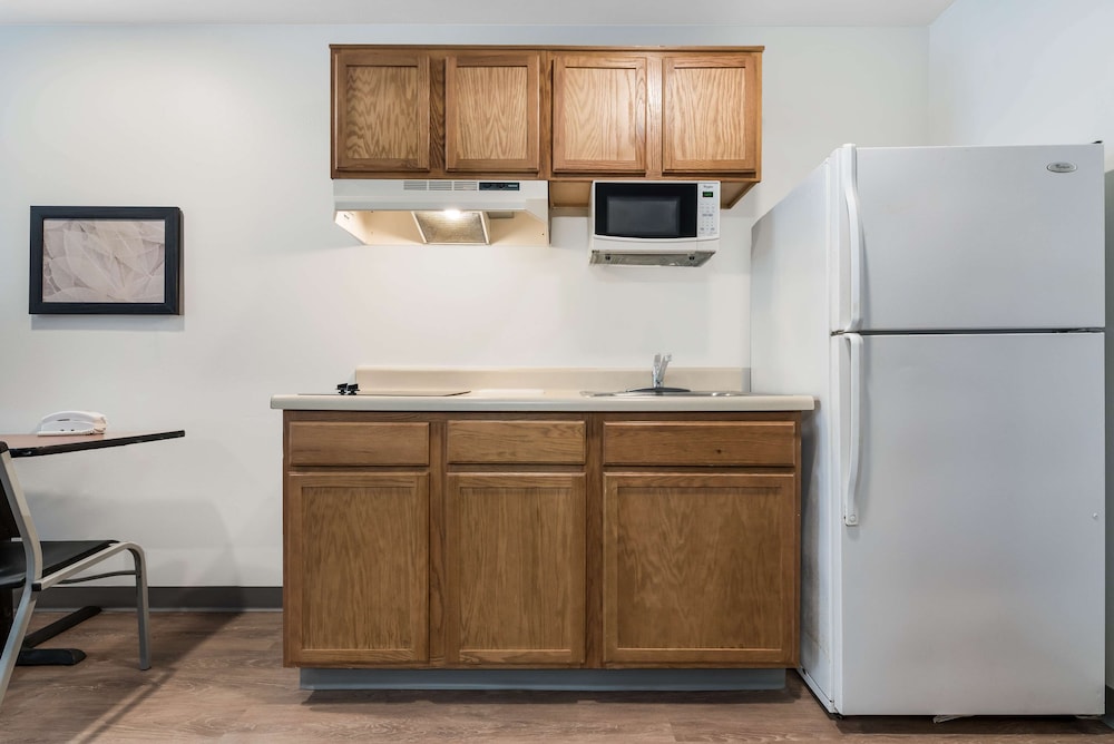 Extended Stay America Select Suites - Orlando - East 7/42