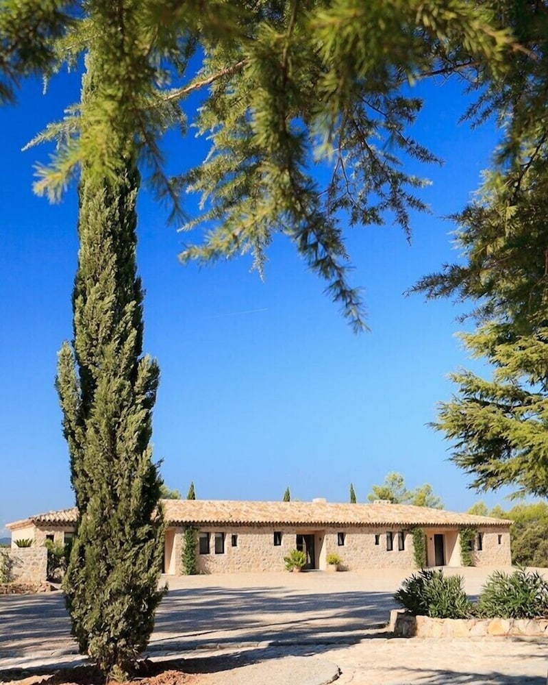 Chateau Rasque 17/26