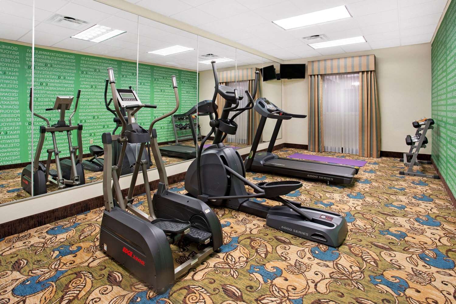 La Quinta Inn Suites By Wyndham Stonington Mystic Area 37/59