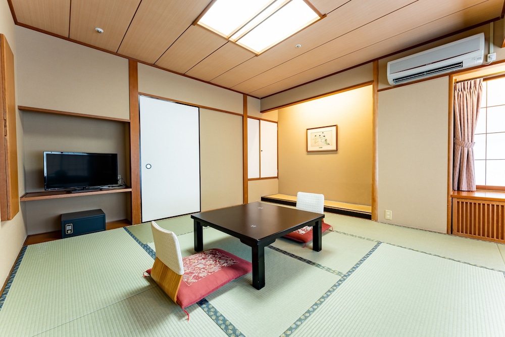 Tateshina Grand Hotel Takinoyu 30/50