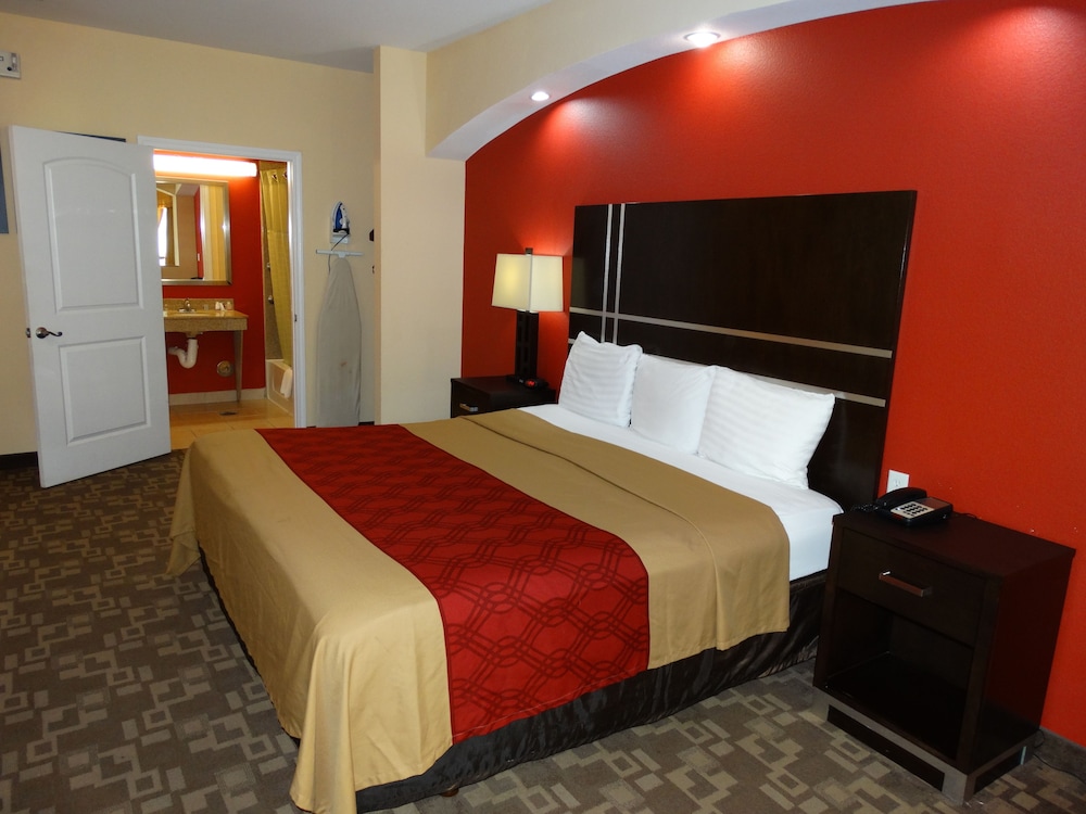 Regency Inn & Suites Baytown 21/62