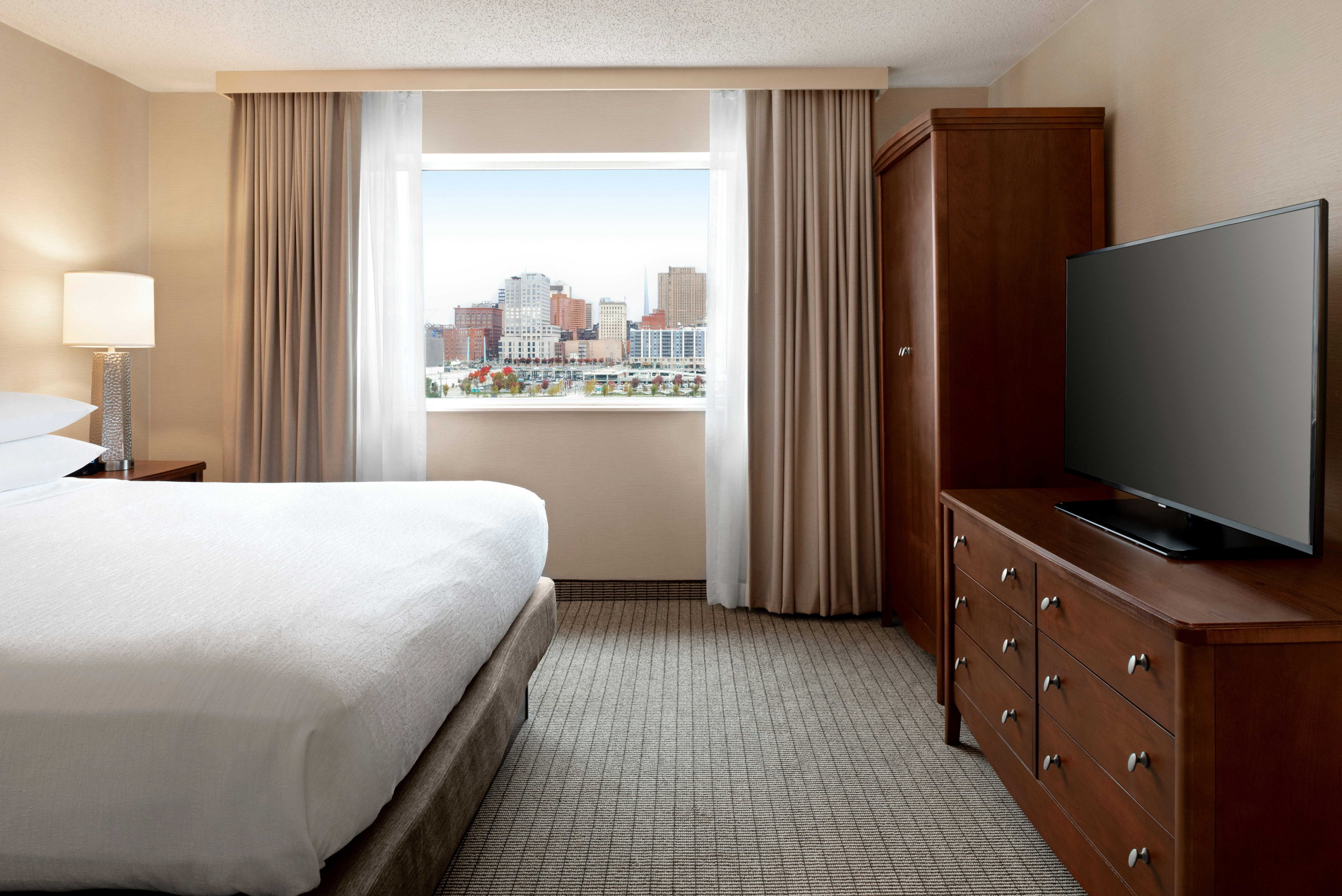 Embassy Suites By Hilton Cincinnati Rivercenter 20/53