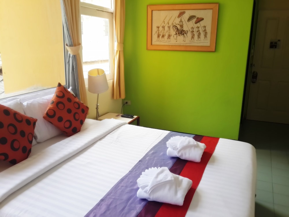 Sawasdee Sukhumvit Inn Hotel 15/38
