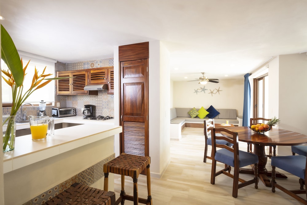 Vista Vallarta All Suites on the Beach 56/75