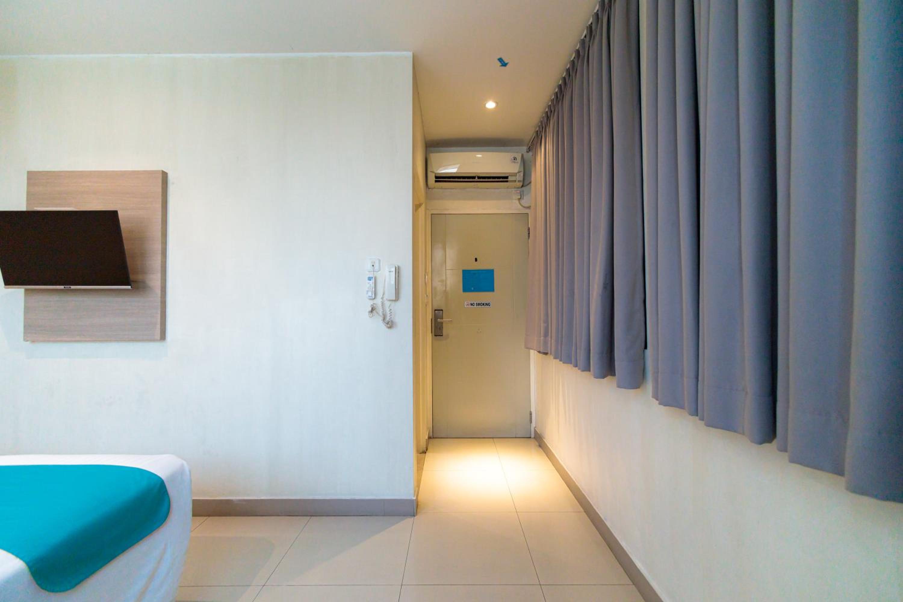 Hotel Sans Hotel Liv Ancol by RedDoorz 37/50