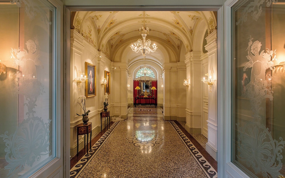 Le Palais Art Hotel Prague 9/68