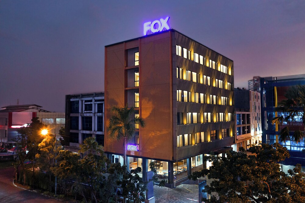 Fox Lite Hotel Cikarang 2/24