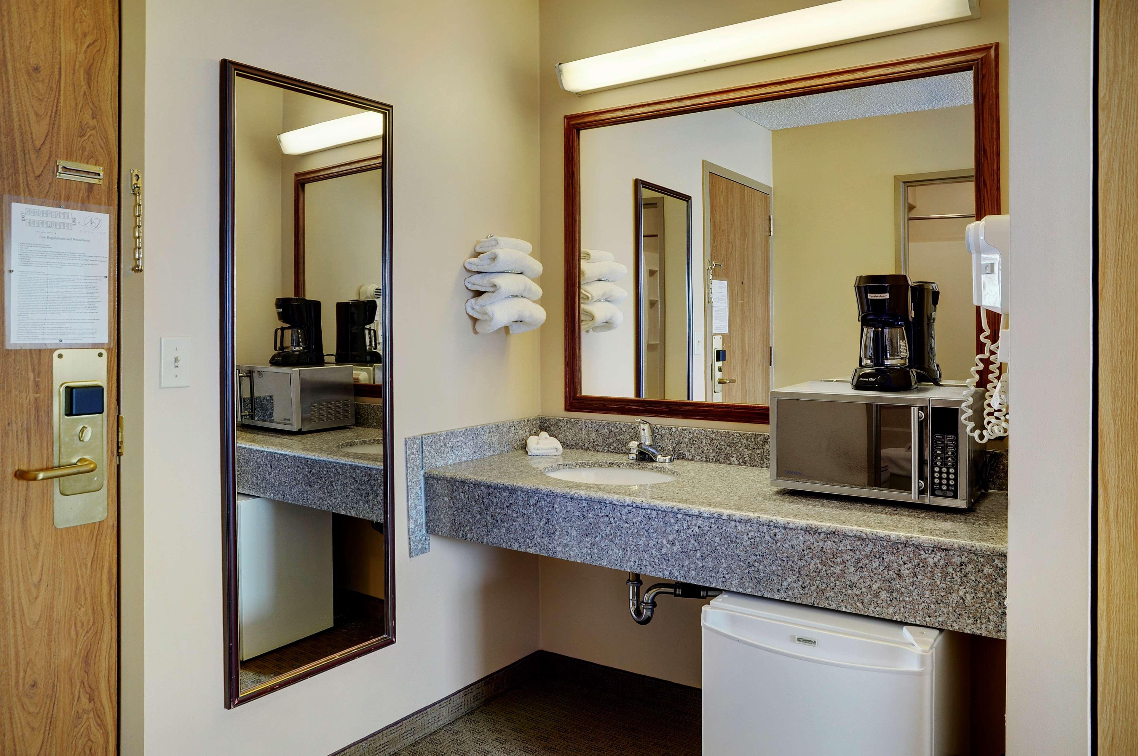Nova Inn Kindersley 19/20
