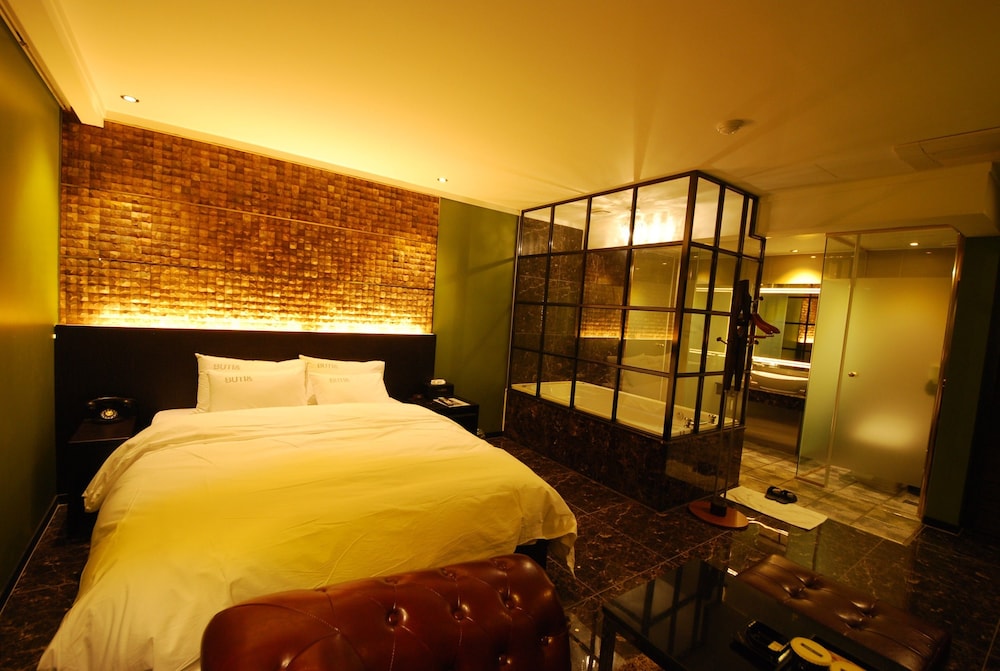 Hotel Buti 15/43