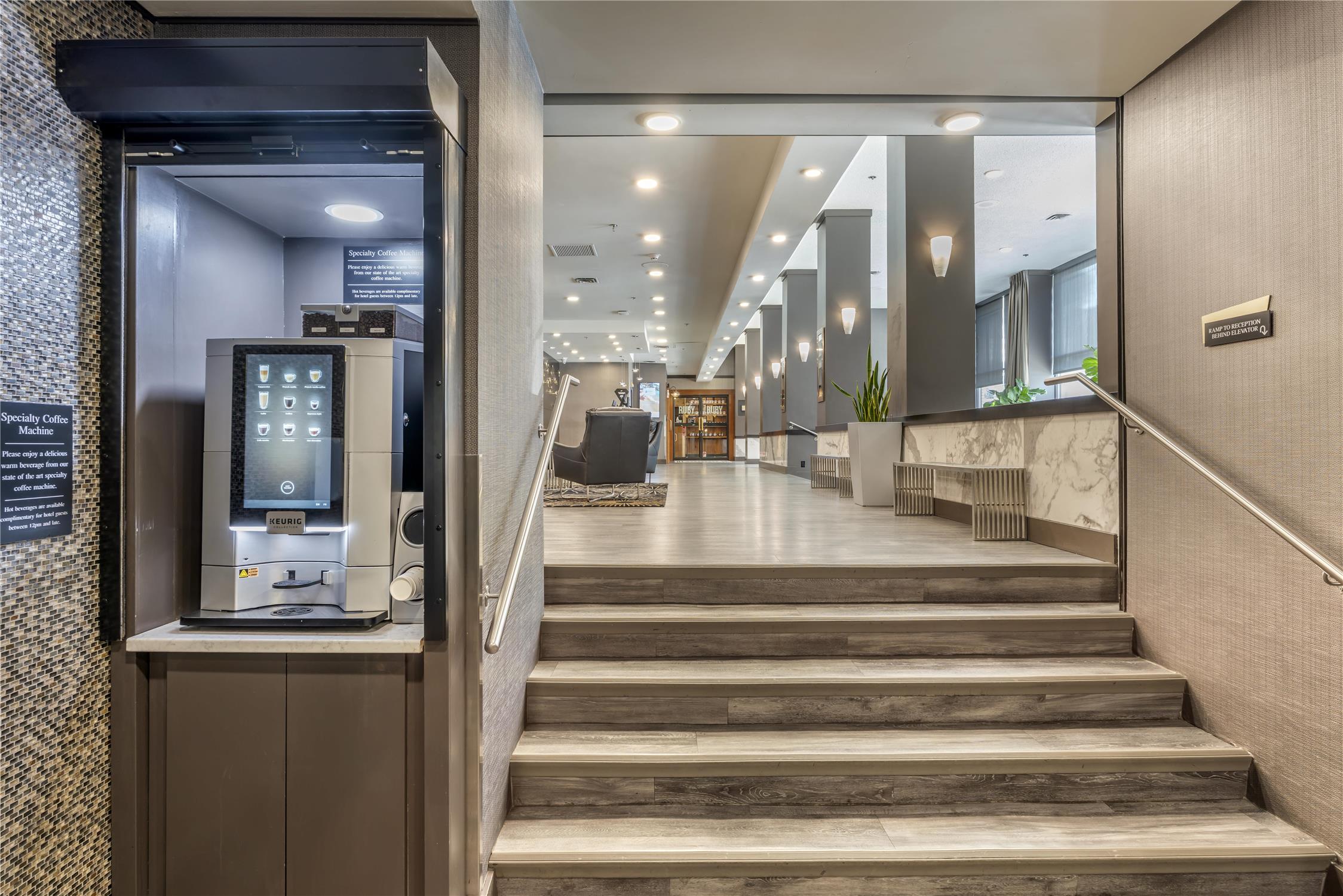 Best Western Plus Carlton Plaza Hotel 14/43