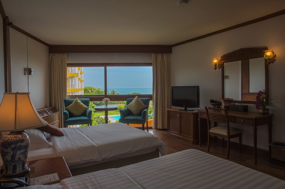 Sailom Hotel 21/65