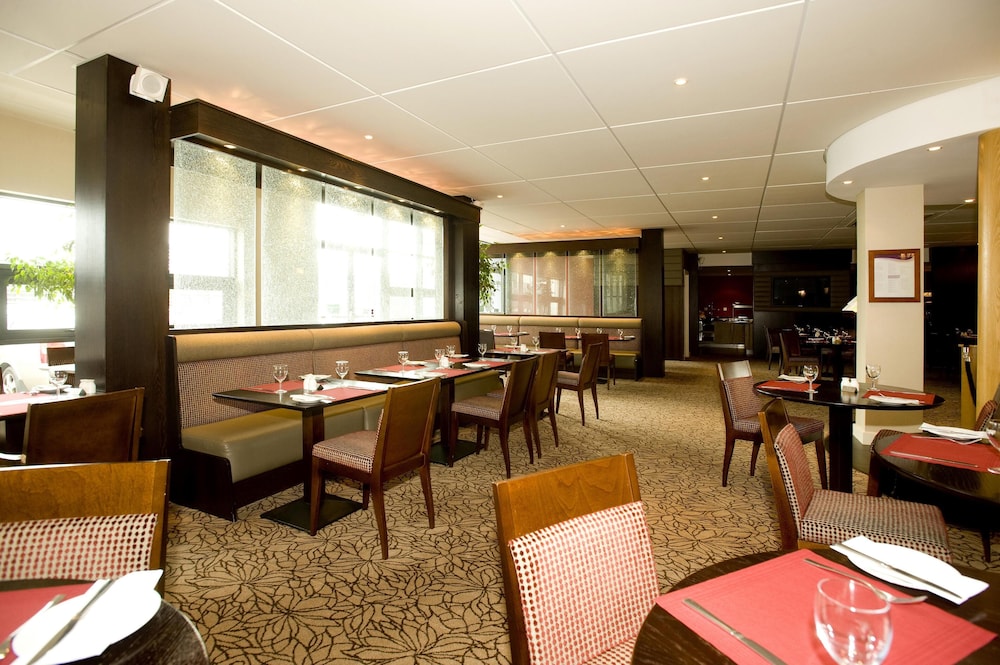 Premier Inn Dublin Airport Hotel 29/38