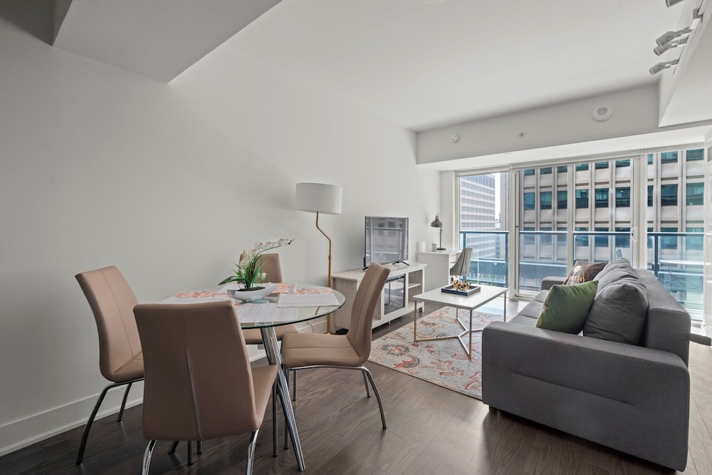 The Britt Condos in Downtown Toronto 19/35