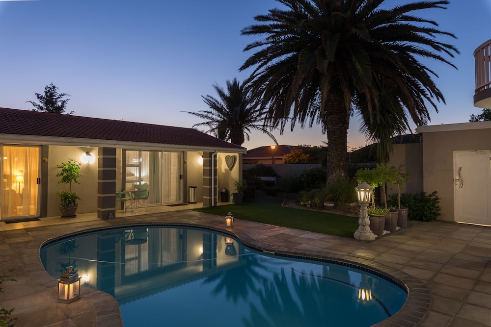 Atlantic Beach Villa 6/50