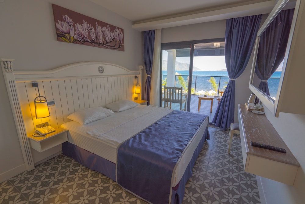 SUPERIOR, DOUBLE BED, SEA VIEW, TERRACE