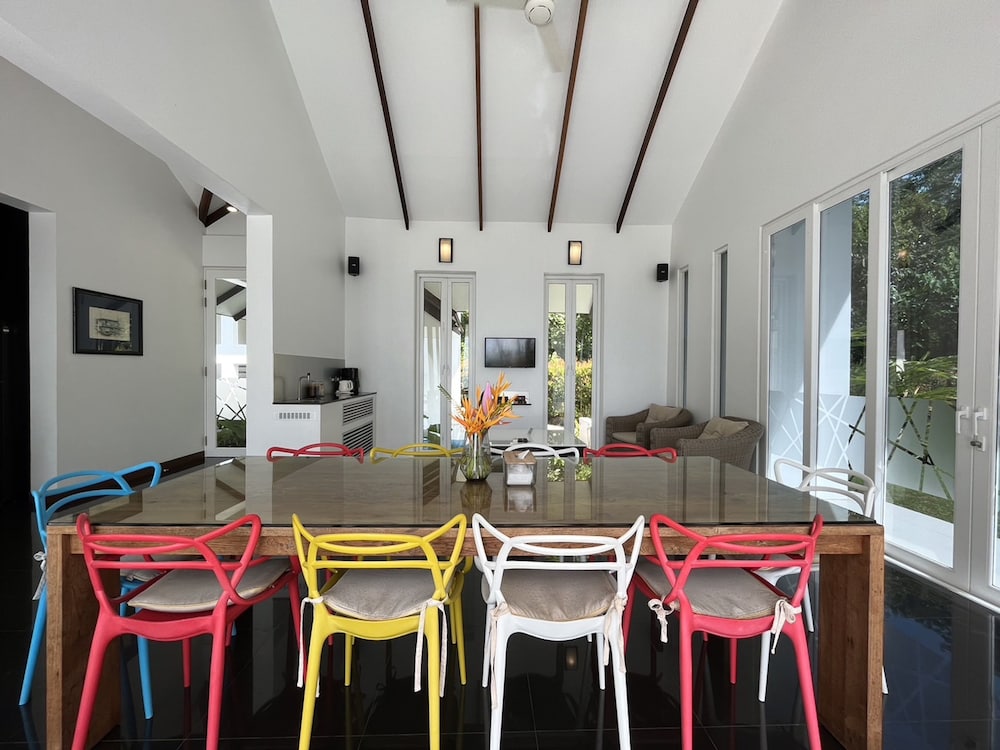 THE BEACH HOUSE 30/47