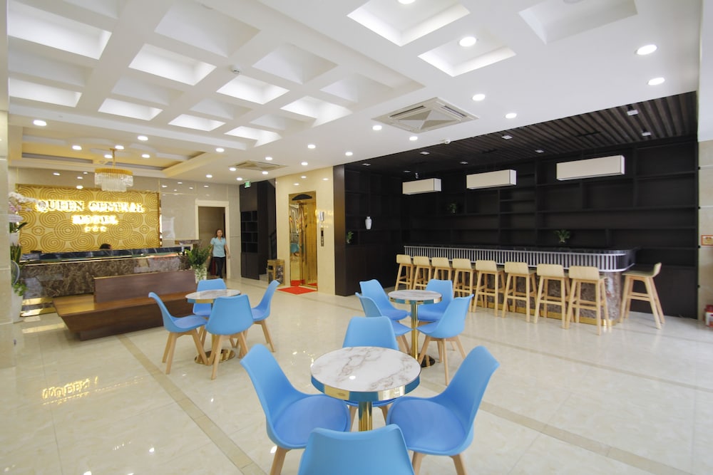 Queen Central Hotel 52/60