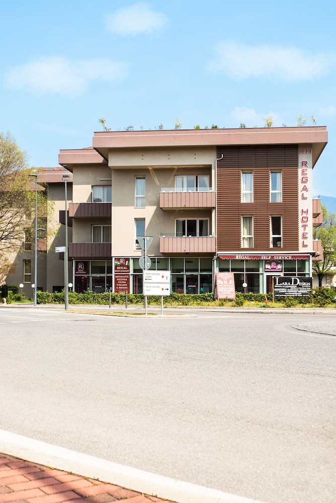 Hotel Regal Apartments 2/76
