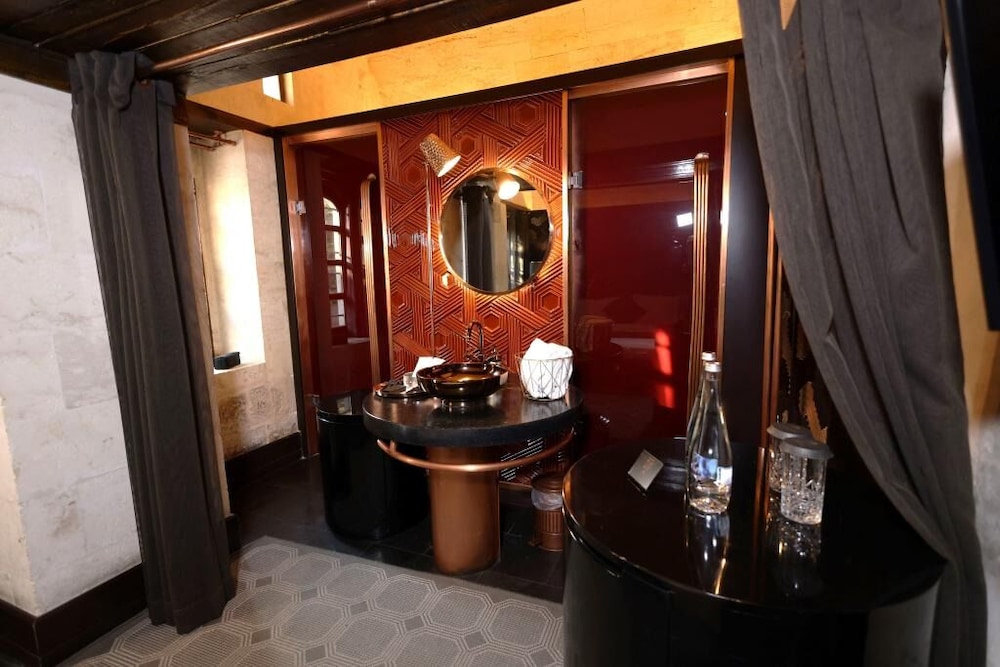 HSVHN Hotel Hisvahan 42/43