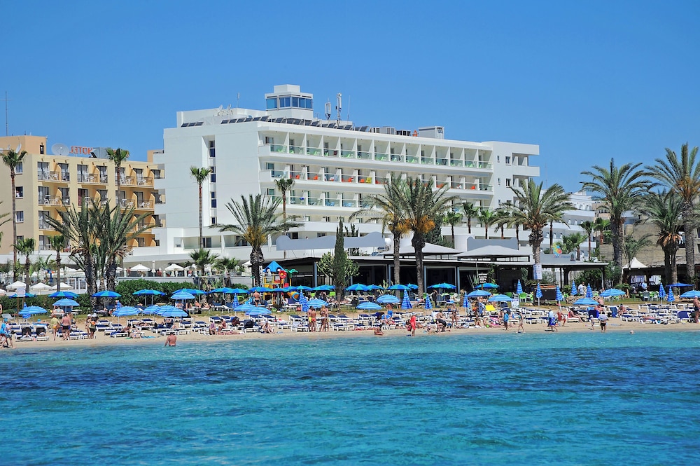 Nelia Beach Hotel & Spa 51/67