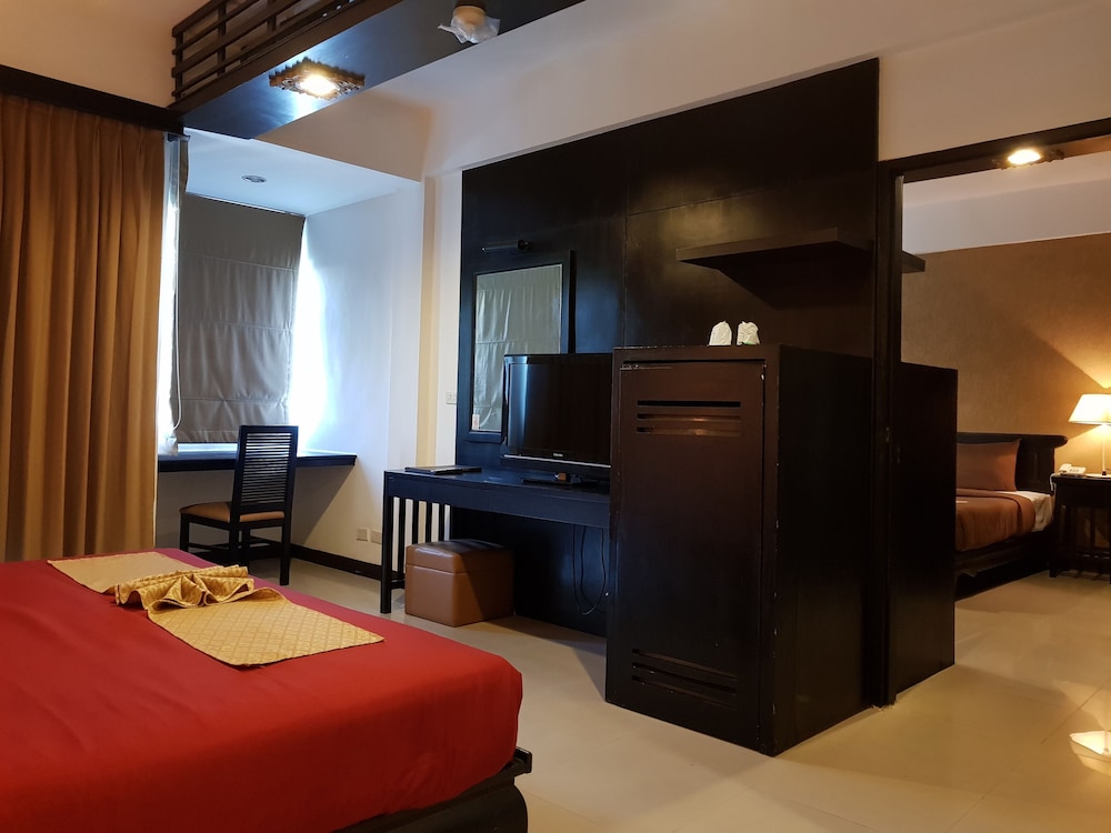 Siam Piman Hotel 28/72
