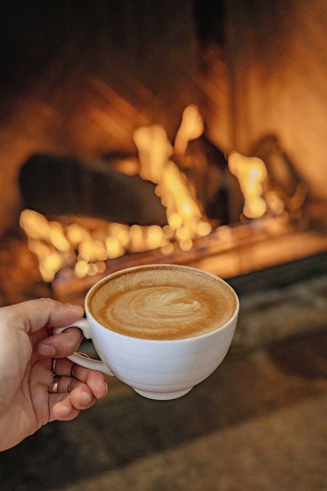 Lake Arrowhead Resort And Spa 17/49