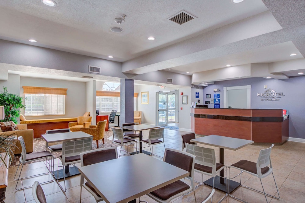Microtel Inn Suites By Wyndham Zephyrhills 35/48