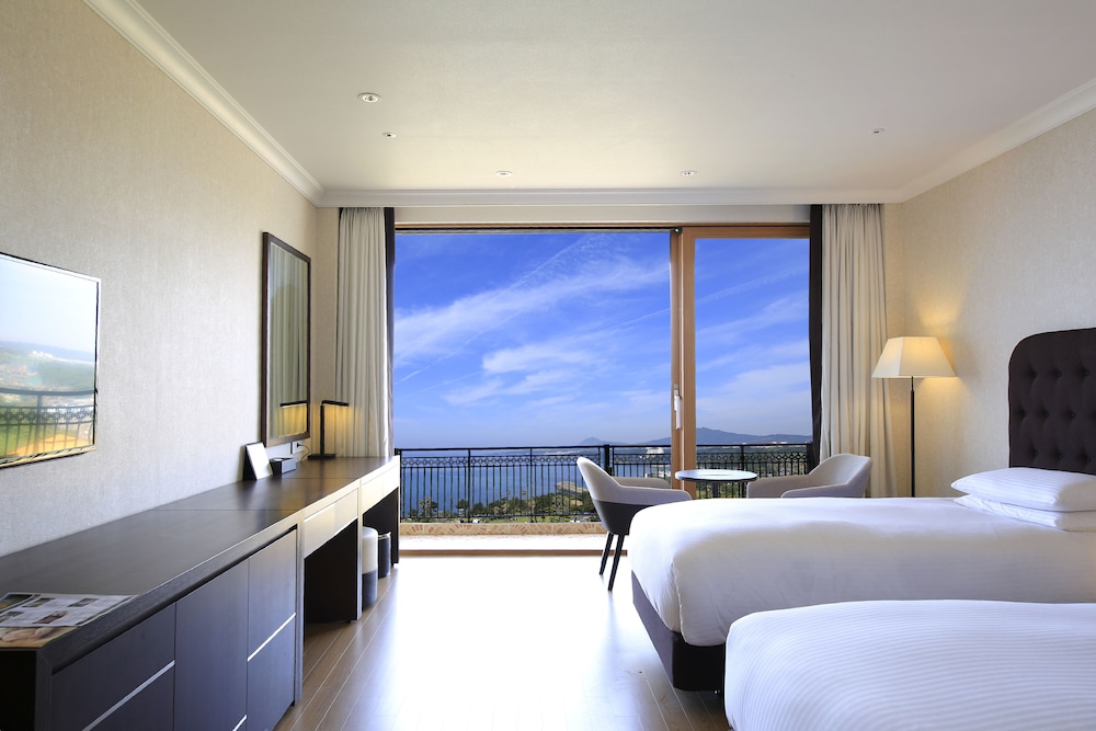 Jeju Booyoung Hotel & Resort 14/54