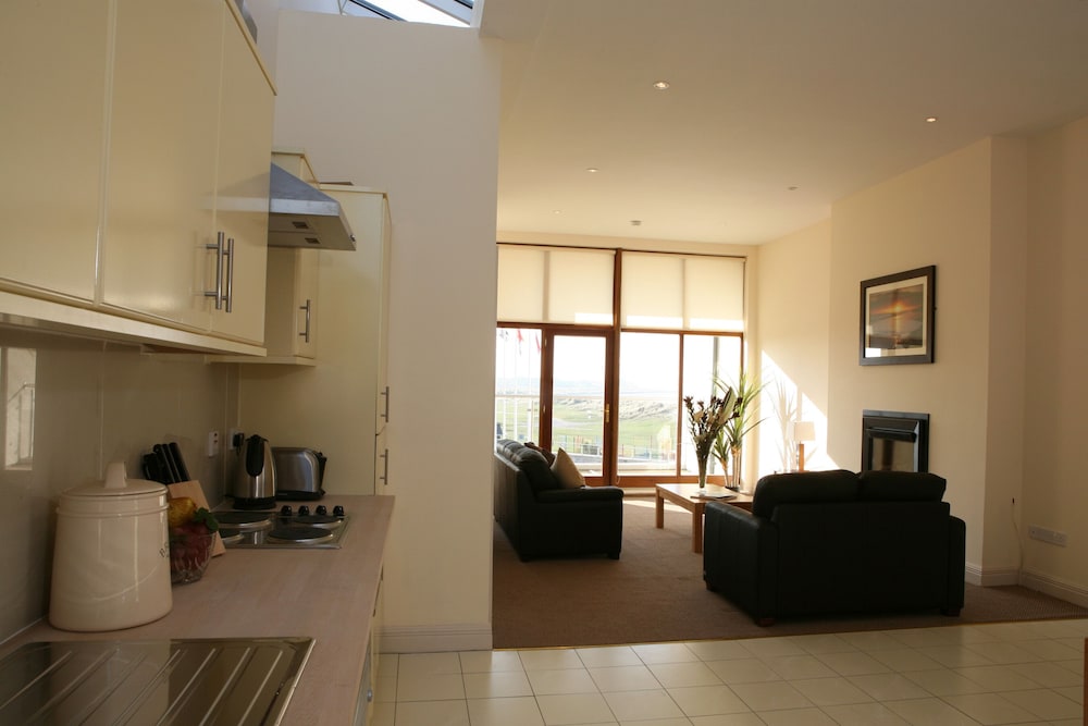 Ocean Sands Hotel 24/40