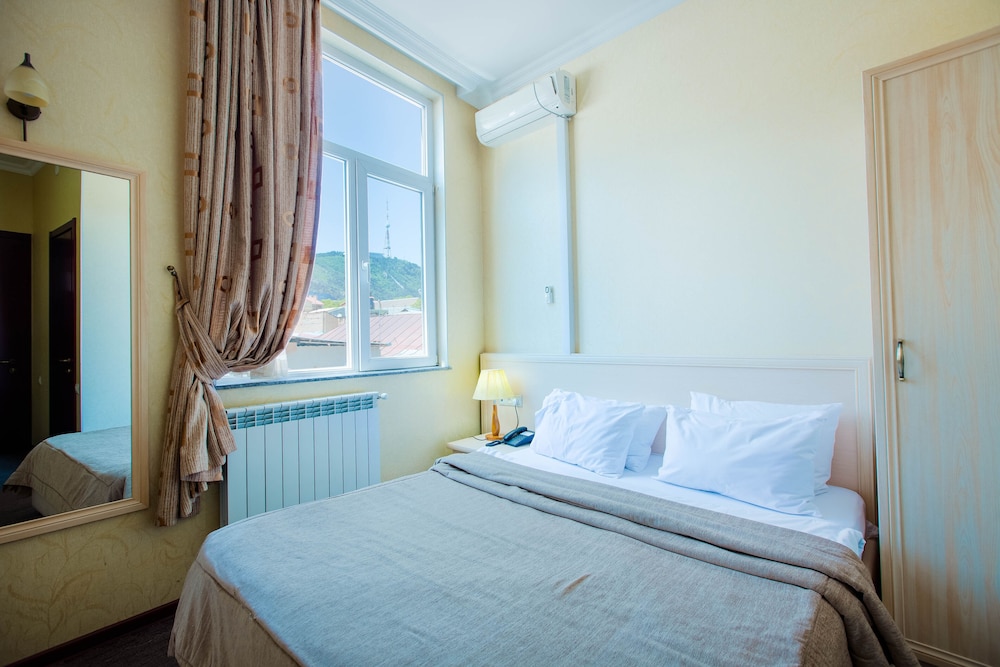 Hotel Sharden 40/75