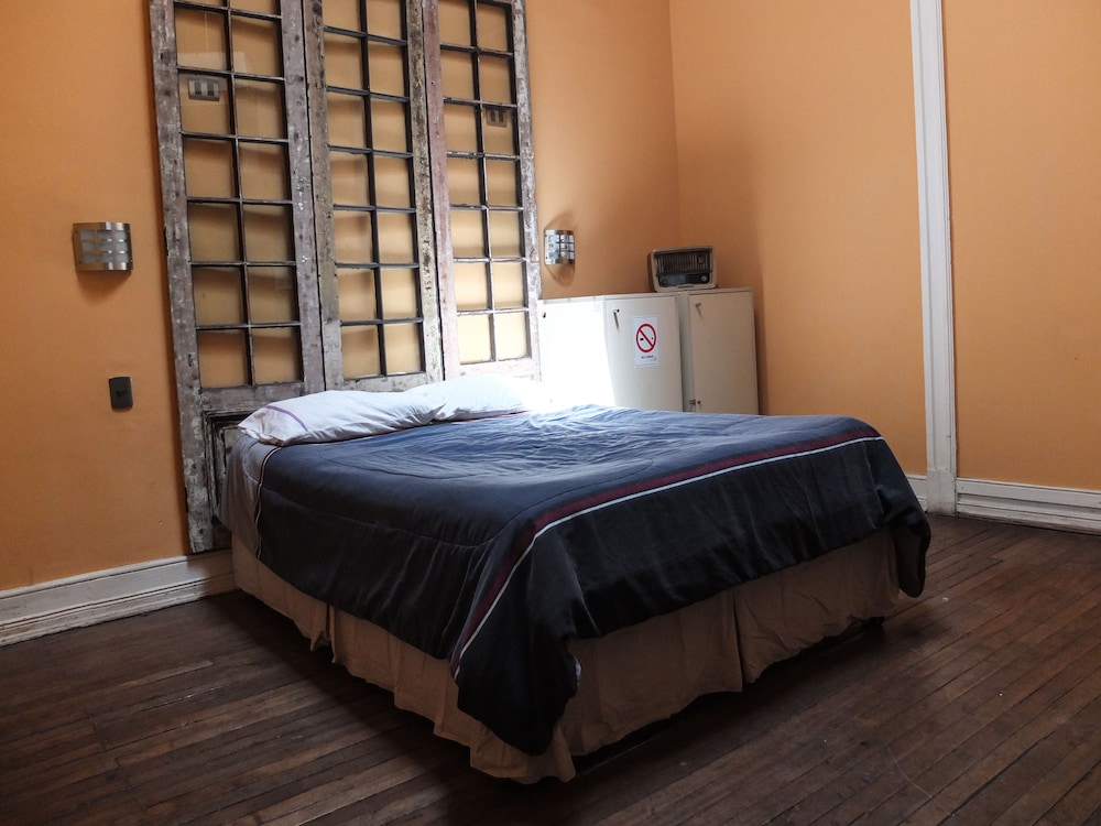 Santiago Backpackers 22/50
