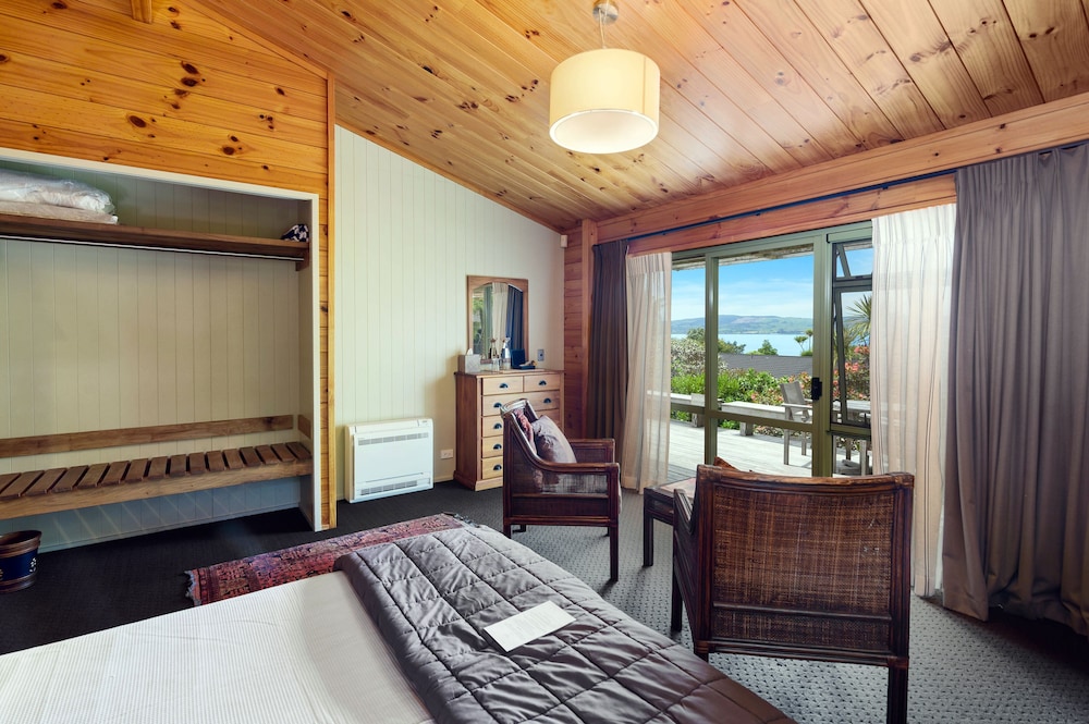 Koura Lodge 44/63