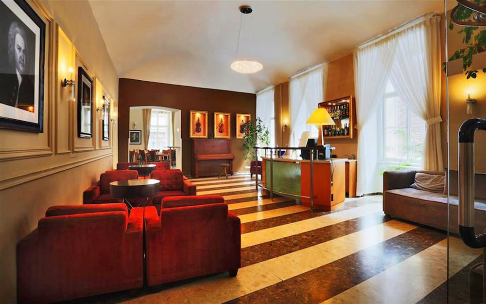 Hotel Adler 32/50