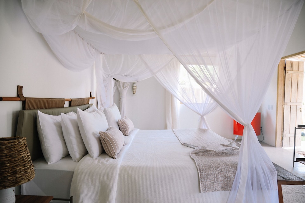 Deluxe, Cabin, 1 King and 1 Single Beds