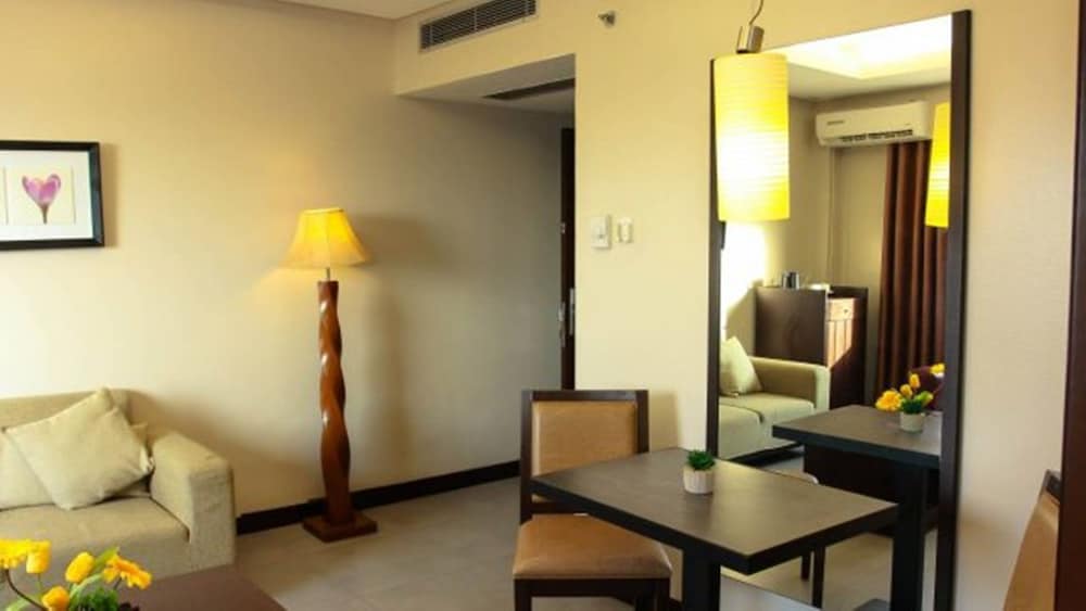 Tanza Oasis Hotel And Resort 30/50