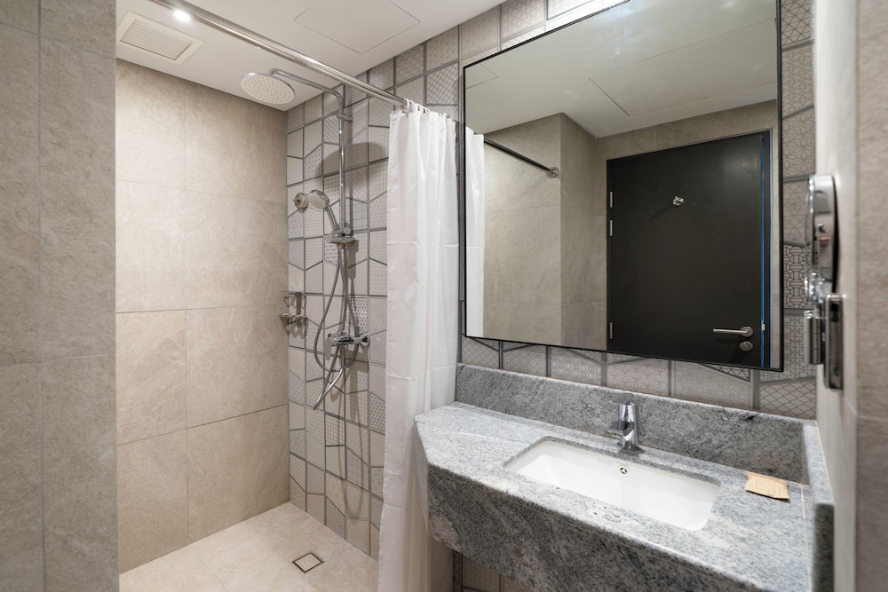 Mercure Mactan Cebu 47/47