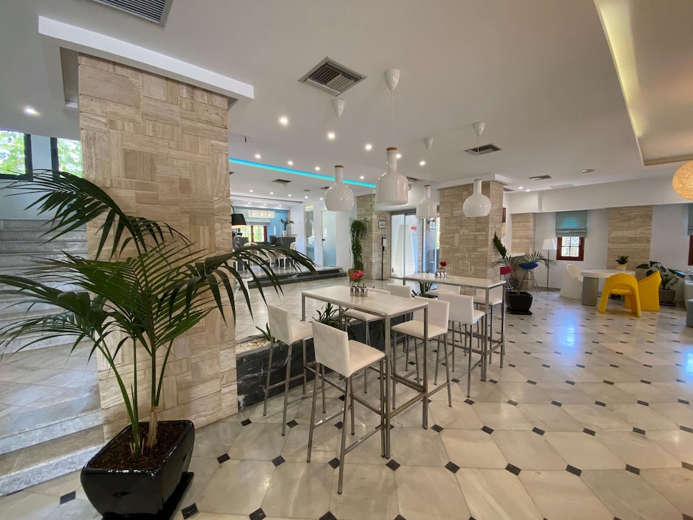 Cooee Kyknos Beach Hotel 63/75