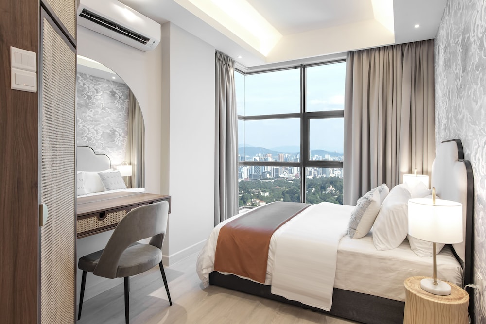 AMI Suites 6/50